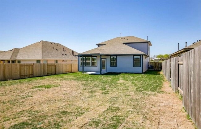 Building Photo - 129 Goldfinch Dr