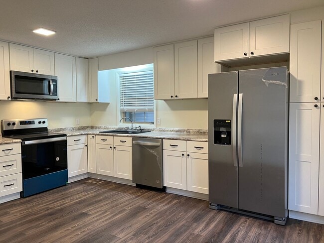 Building Photo - Gorgeous 2 bedroom 2 bath in Enterprise, AL