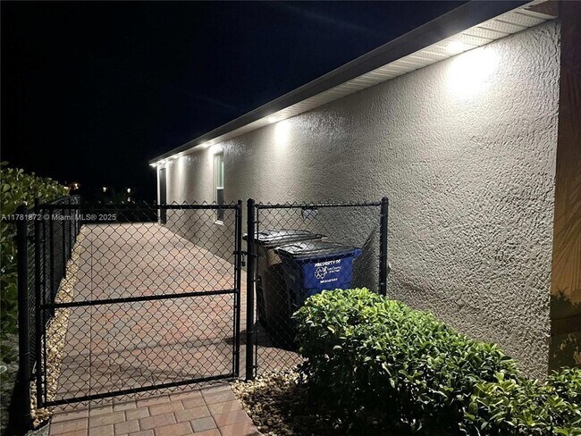 Building Photo - 10817 Marble Brook Blvd