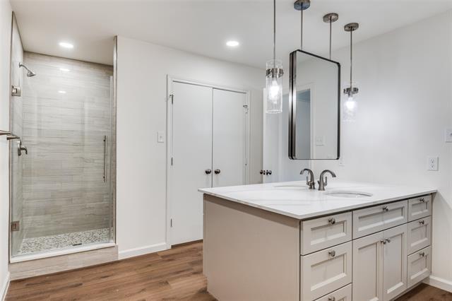 Building Photo - 302 Faircrest Dr