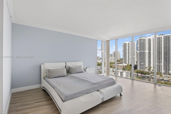 Building Photo - 3370 Hidden Bay Dr