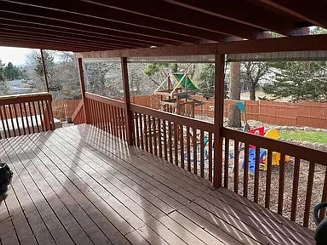 Building Photo - Spacious Home on a Large Lot in Villa Loma...