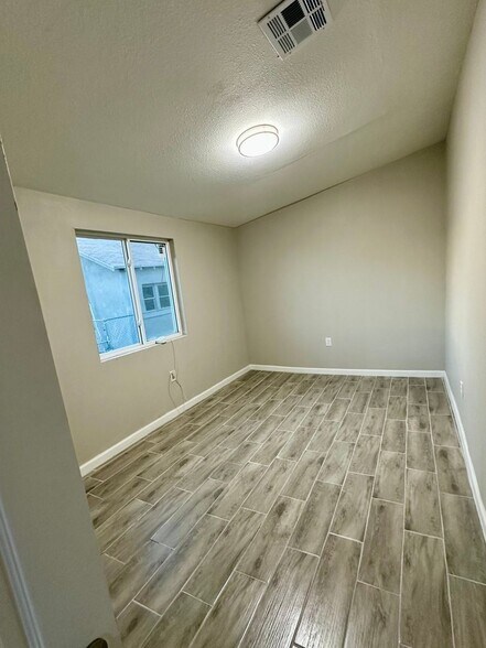 Building Photo - 101 N Seville Dr