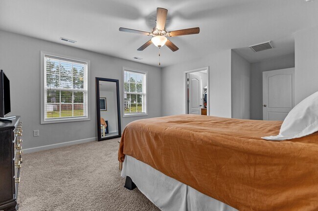 Building Photo - 1145 Camellia Dr