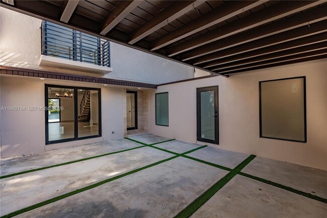 Building Photo - 7238 Jacaranda Ln