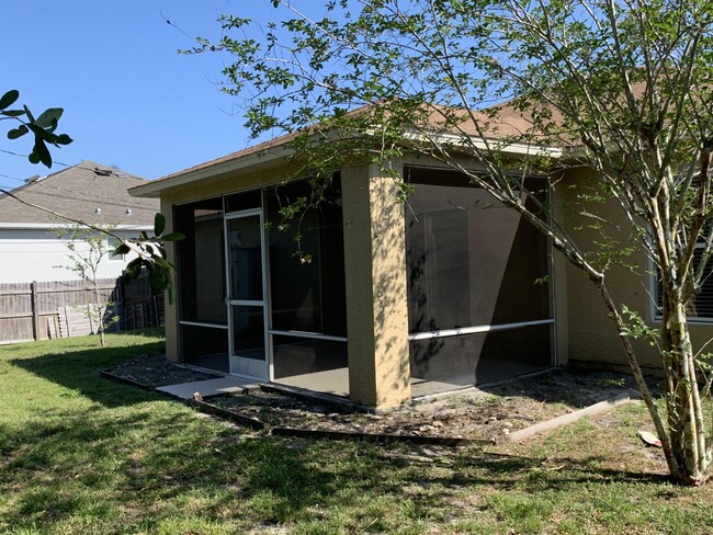 Building Photo - 269 SW Ridgecrest Dr