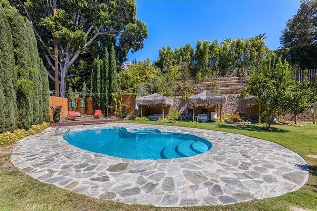 Building Photo - 3092 Laurel Canyon Blvd