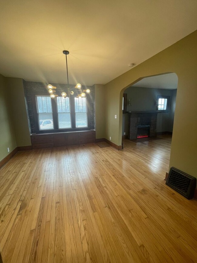 Building Photo - Four Bedroom Farmhouse on Three Acres | Flexible Move-in Date!