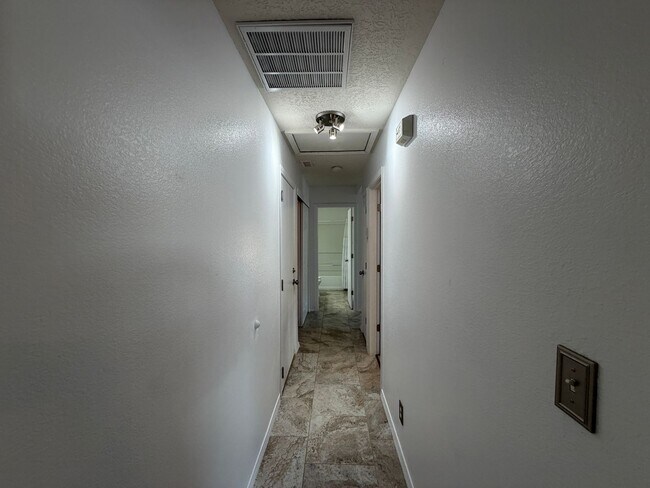 Building Photo - 3 Bedroom Single Story Home Available Near Dennis Chavez Blvd SW & 98th St SW!