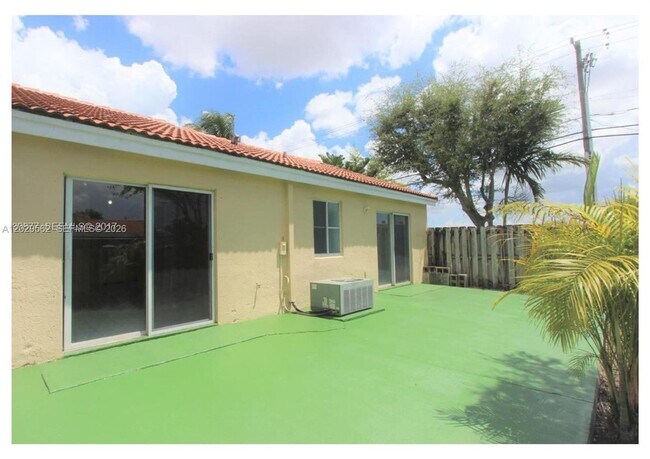 Building Photo - 200 NW 114th Ave