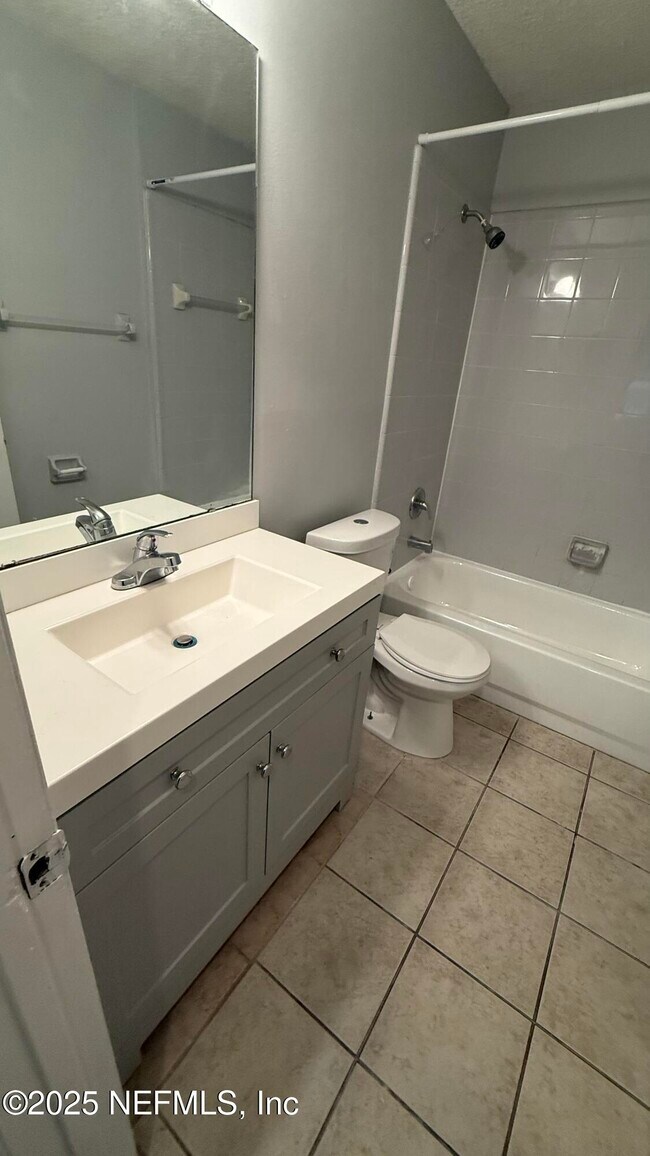Building Photo - 8366 Rocky Creek Dr