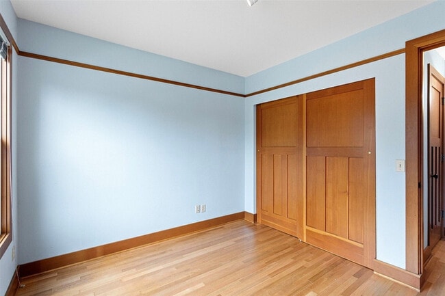 Building Photo - Charming Updated Home on Corner Lot with Finished Basement in Ballard
