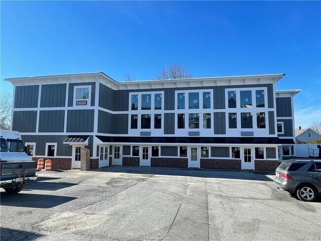 Building Photo - 42 N Main St