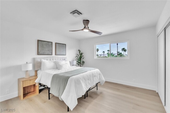 Building Photo - 3485 Shamrock Ave