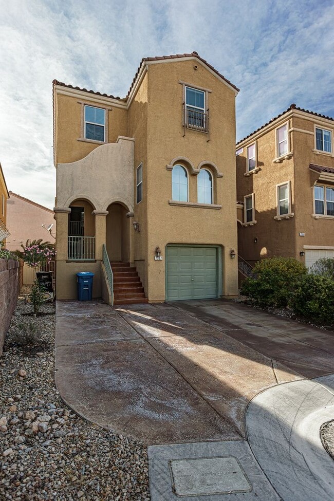 Building Photo - 3 story home