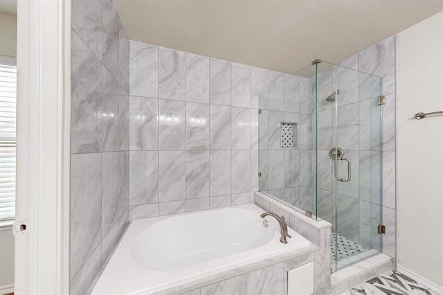 Building Photo - 453 Harding Ln