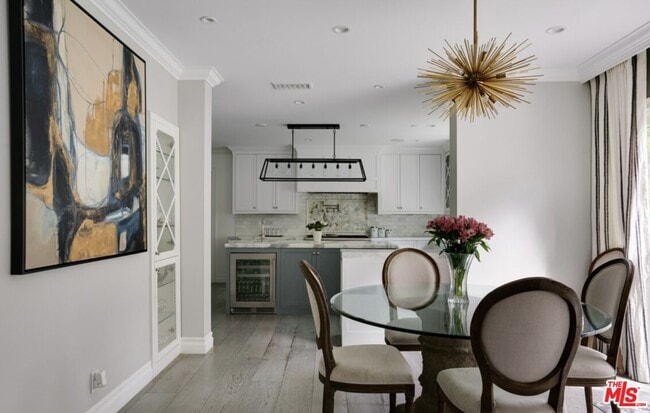 Building Photo - 1214 Coldwater Canyon Dr