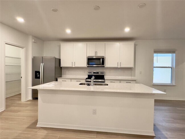 Building Photo - 4685 Citrus Cir