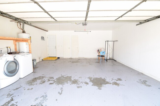 Building Photo - New with a View: This Property is just right for You!