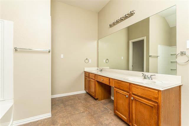 Building Photo - 112 Currie Ct