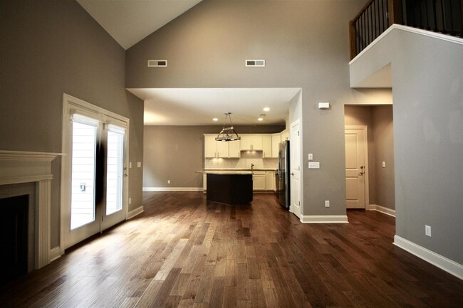 Building Photo - 147 Pinebranch Ct