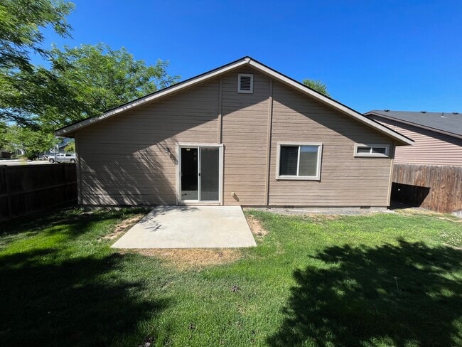 Building Photo - 589 W Ramsbrook St