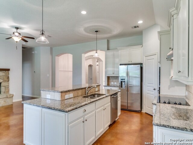 Building Photo - 164 Autumn Ridge