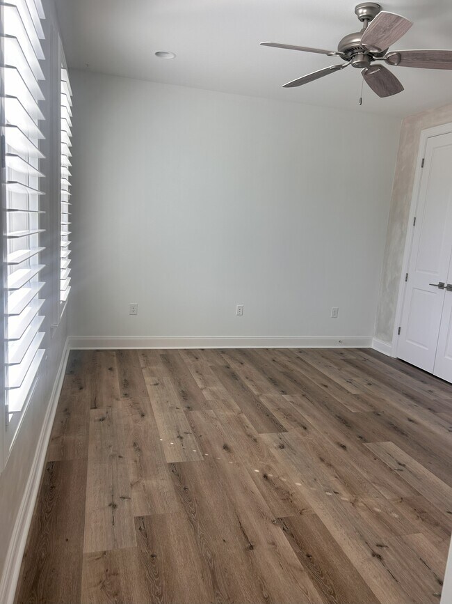 Building Photo - 14 Conifer Ct