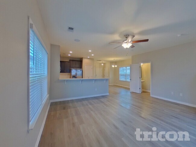 Building Photo - 120 Dunnsmore Dr