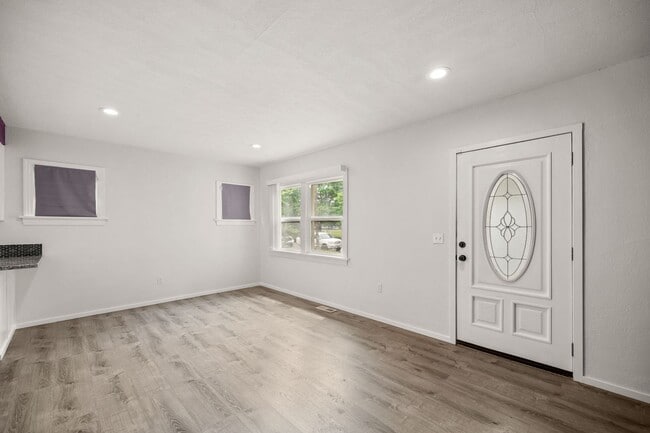 Building Photo - 2604 W Sinto Ave