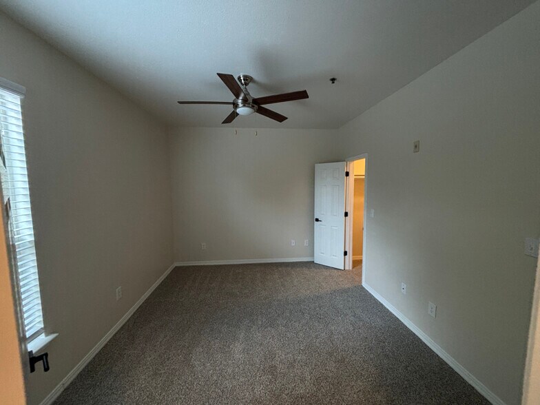 Building Photo - 250 S Stagecoach Trail