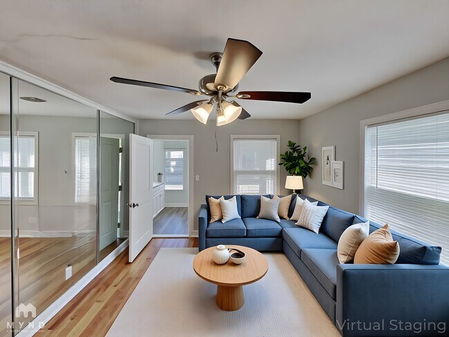 Building Photo - 122 S Gardner Ave