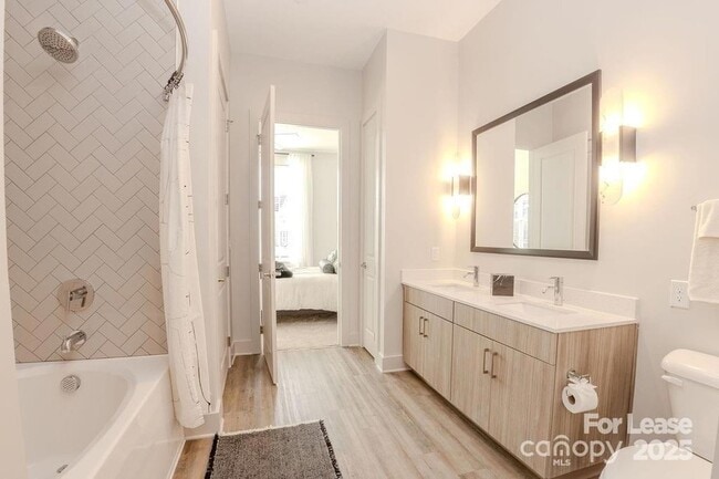 Building Photo - 3110 Doe River Wy