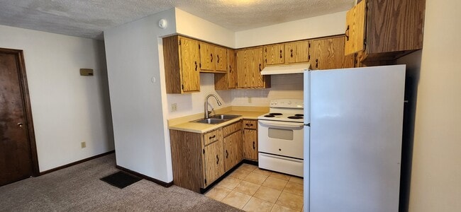 Building Photo - 114 King Ave