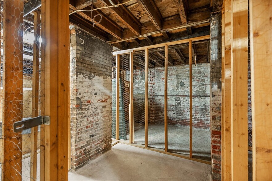 Building Photo - 27 Bowdoin St