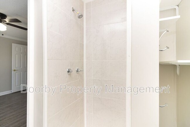 Building Photo - 727 Talley Rd