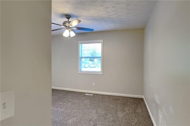 Building Photo - 3784 Cherokee Overlook Dr
