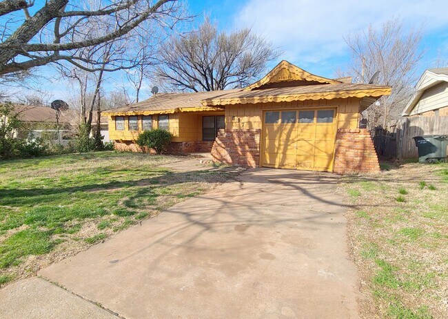 Building Photo - 3 Bedroom Home in Del City
