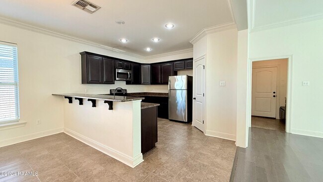 Building Photo - 108 Valcour Pl
