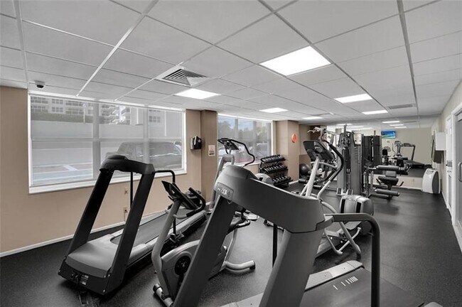 Building Photo - 3550 Galt Ocean Dr