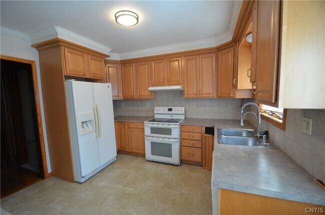 Building Photo - 210 Lincoln Park Dr