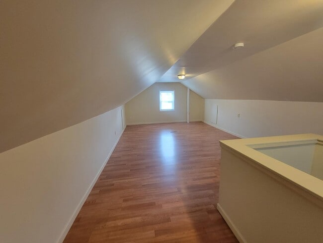 Building Photo - 378 George St