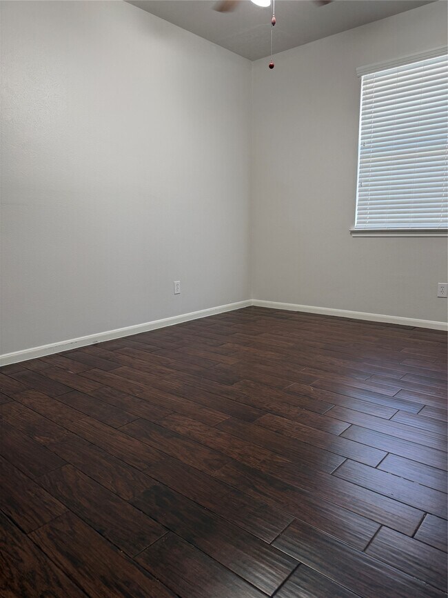 Building Photo - 15226 Olmstead Park Dr