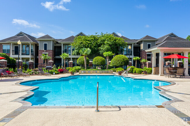 Building Photo - Country Club Pointe Apartment Homes