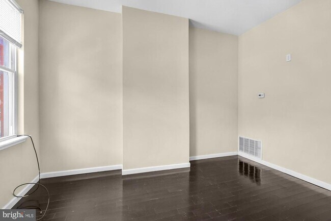 Building Photo - 1536 S 19th St