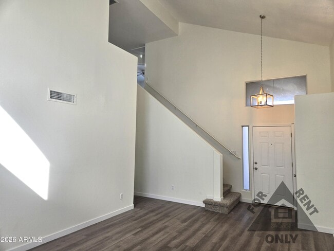 Building Photo - 4025 E Coolbrook Ave