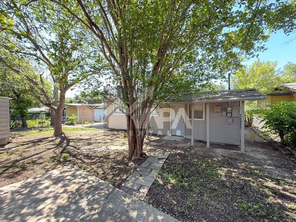 Building Photo - 943 Weizmann St