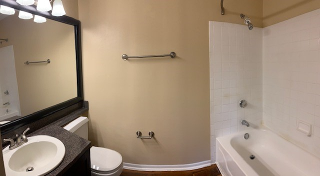 Building Photo - 1801 Princeton Lakes Dr