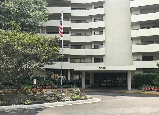 Primary Photo - 5300 Columbia Pike