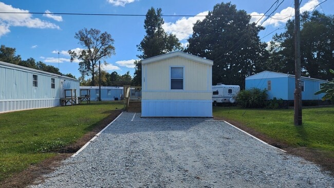 Building Photo - 132 Littleton St